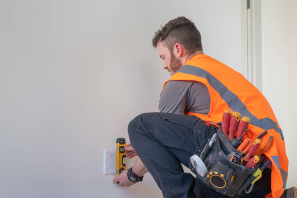 Best Electrical Outlet Repair  in Lynnwood, WA