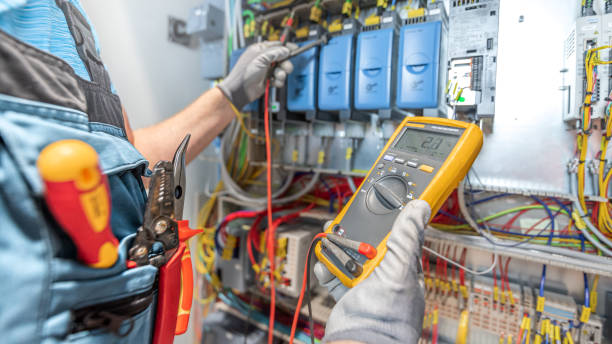Best Electrician for Home Renovation  in Lynnwood, WA